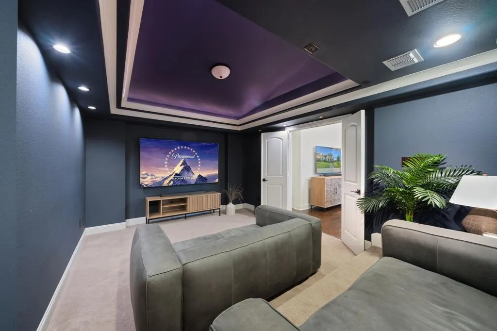 4451 Woodbine Lane