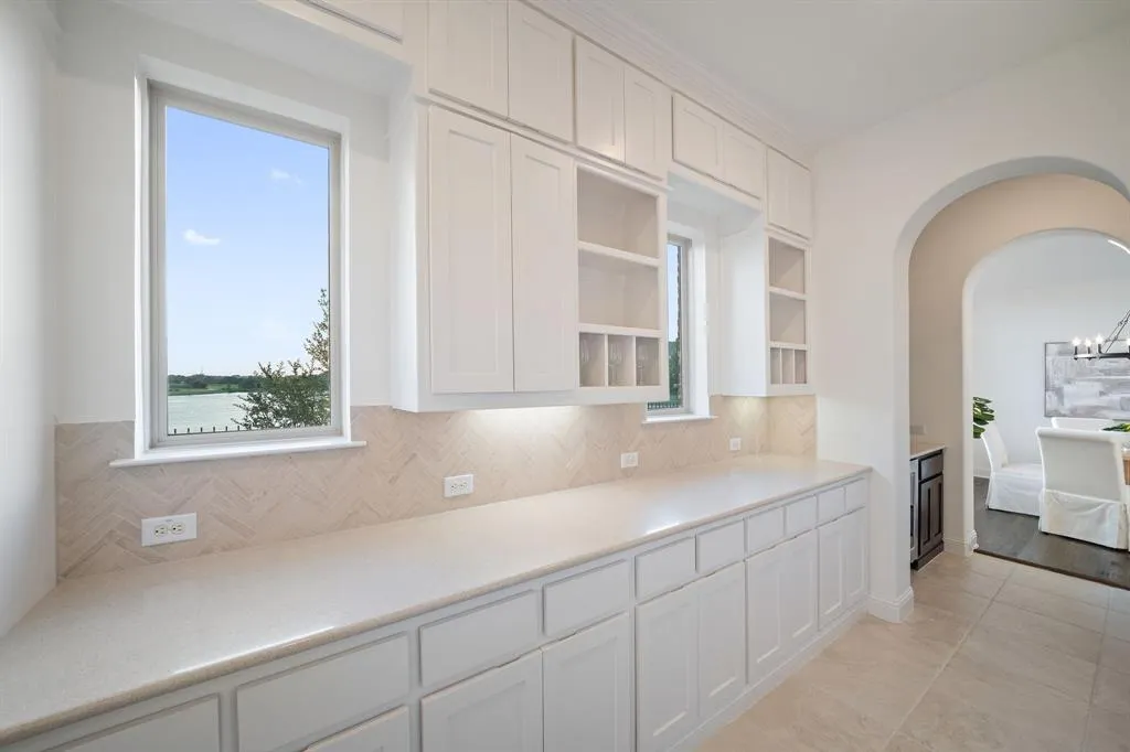 4451 Woodbine Lane