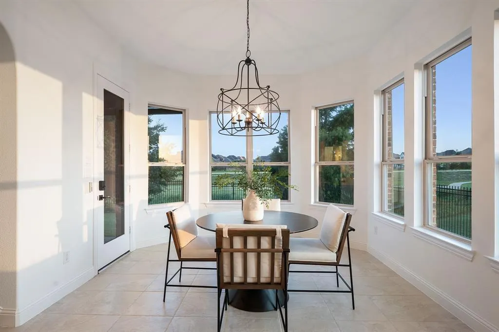 4451 Woodbine Lane