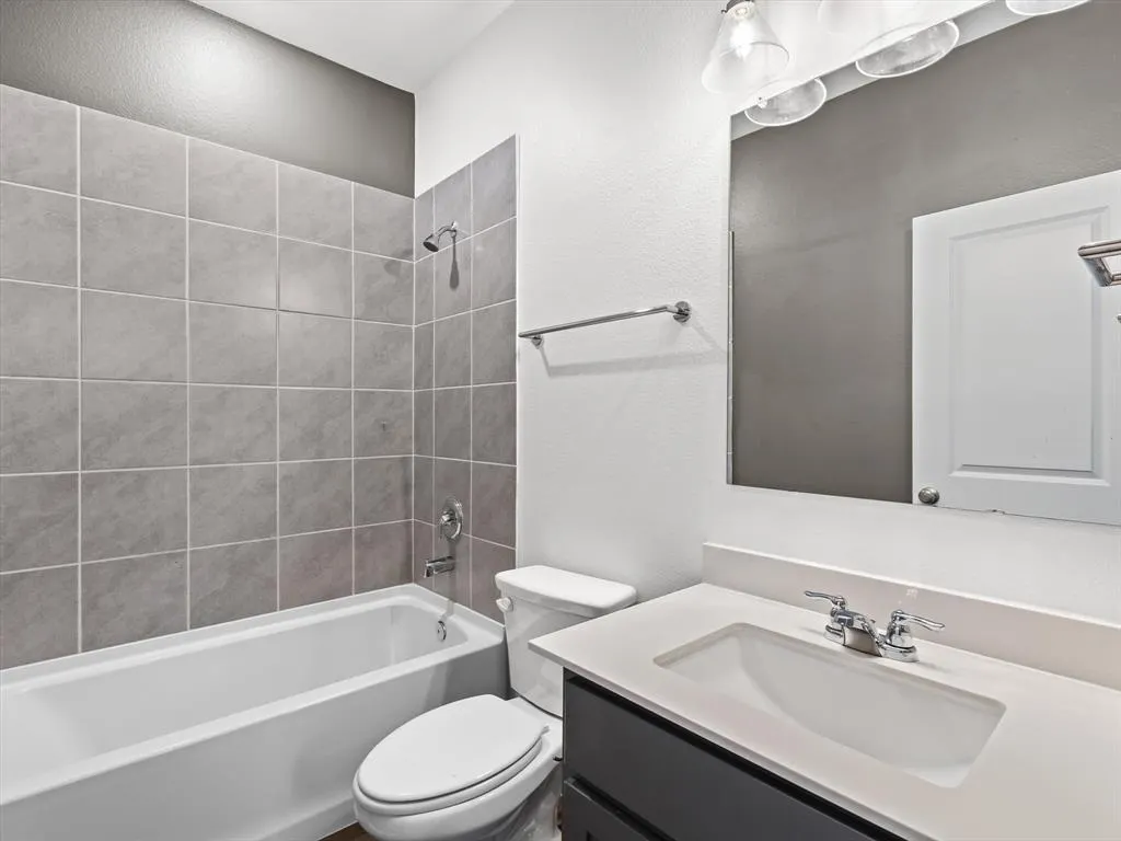 2219 Primrose Trail