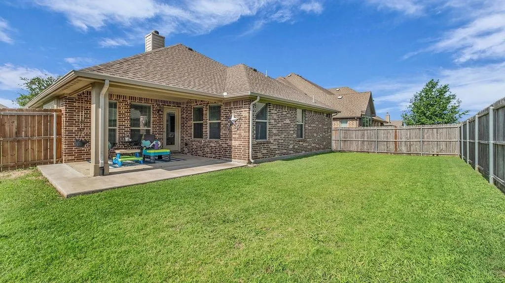3513 Holly Road