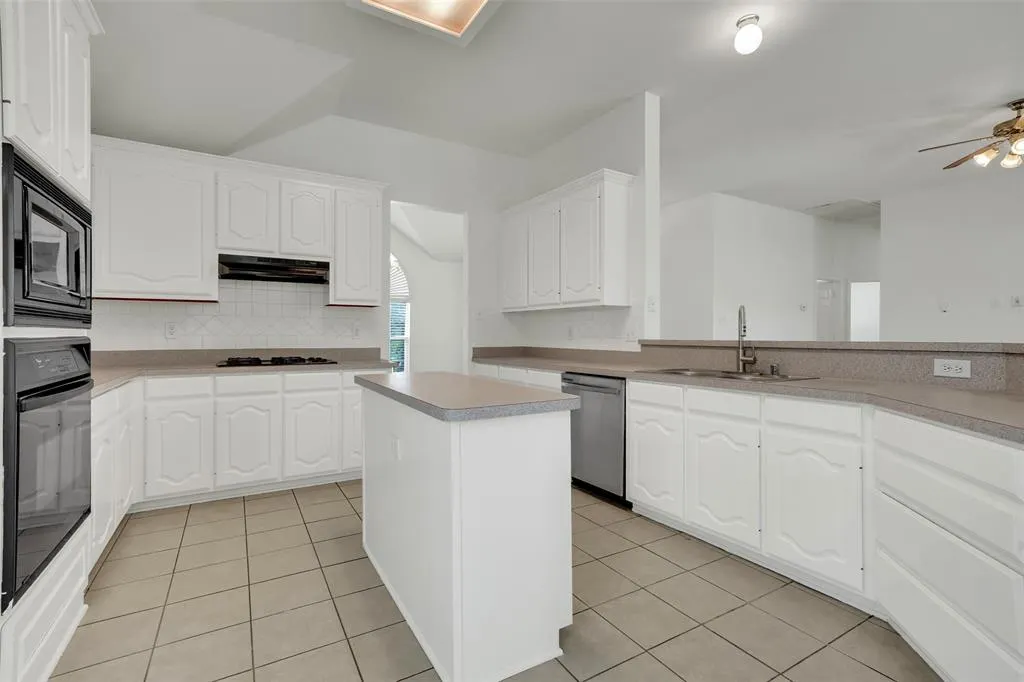 1422 Greenwich Drive