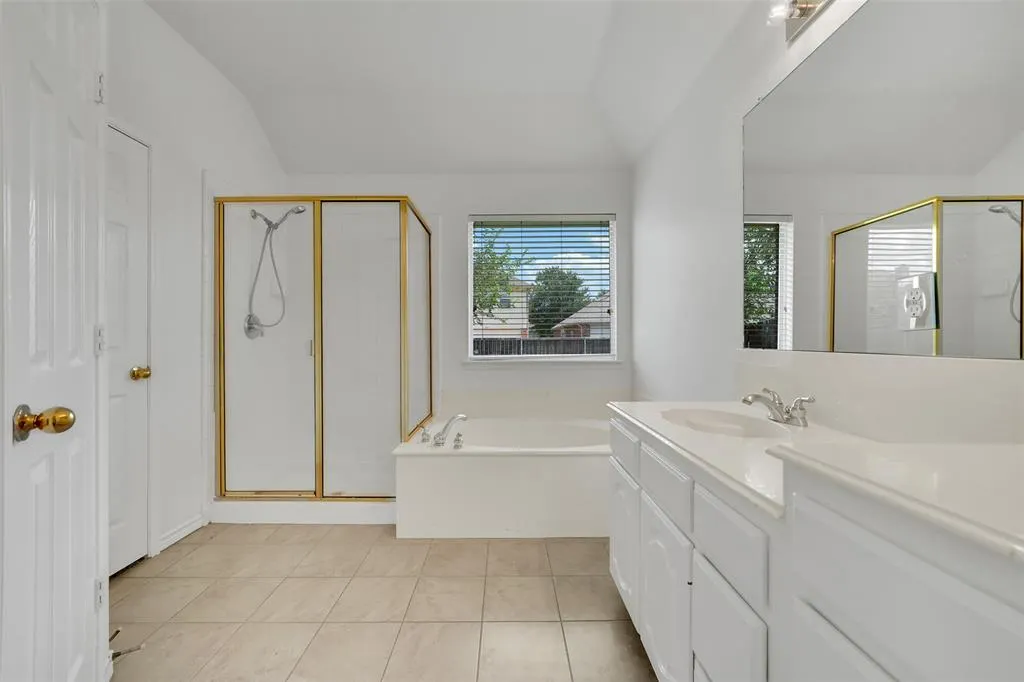 1422 Greenwich Drive