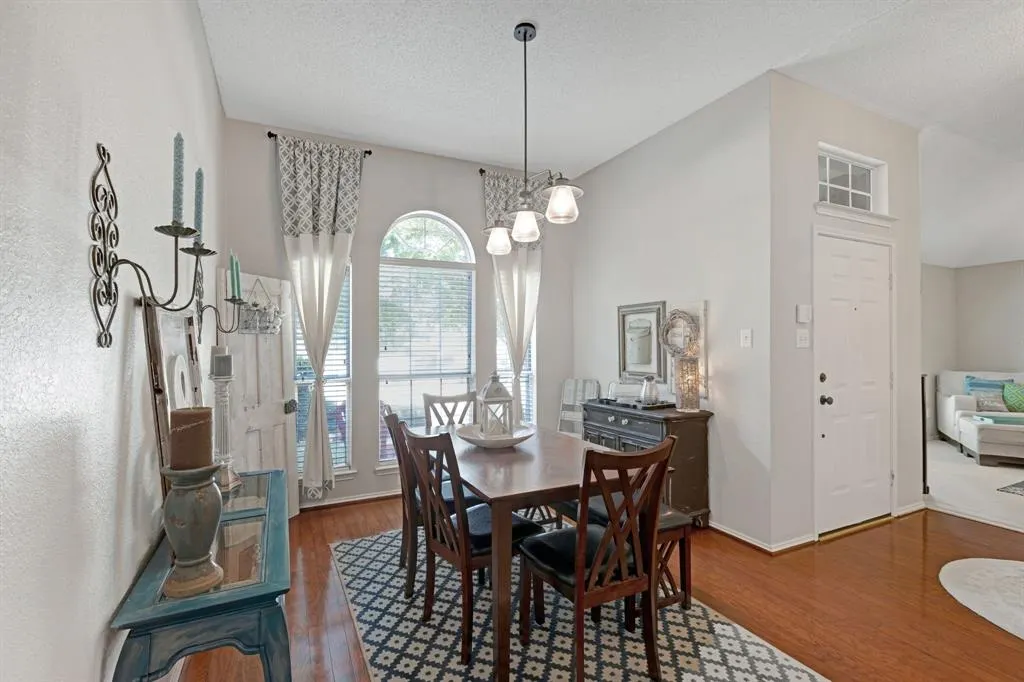 1221 Ramsey Court