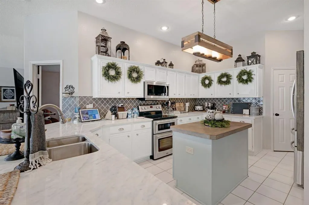 1221 Ramsey Court