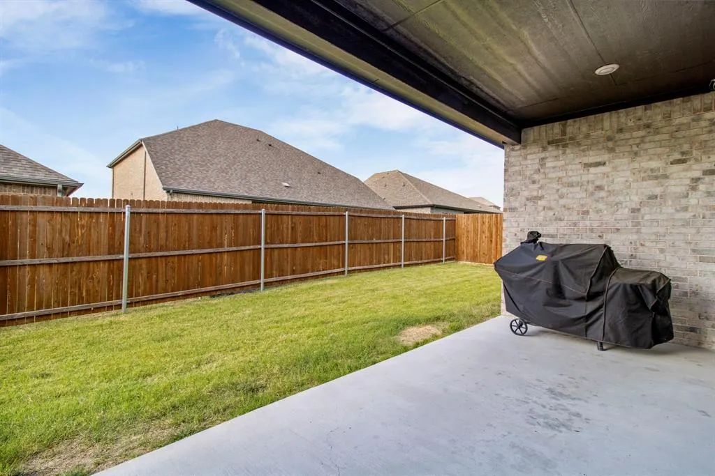 1211 Sweetleaf Street