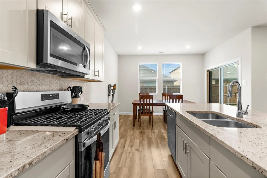 1211 Sweetleaf Street