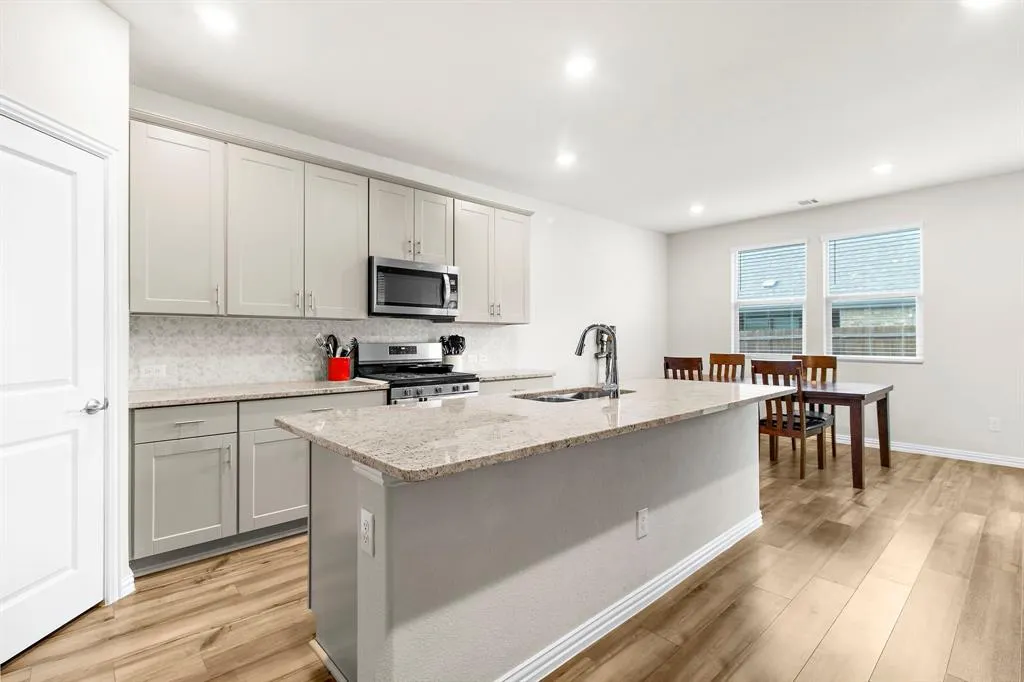 1211 Sweetleaf Street
