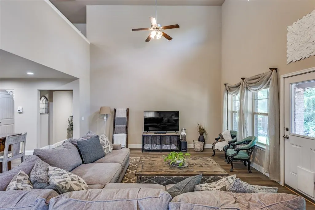 3028 Whispering Pine Boulevard