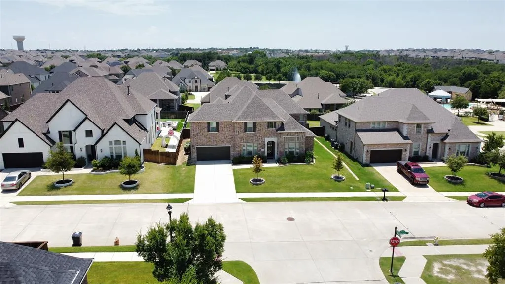 1510 Chisholm Trail