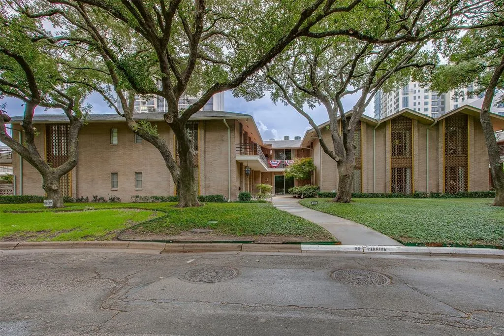 6314 Bandera Avenue, #C