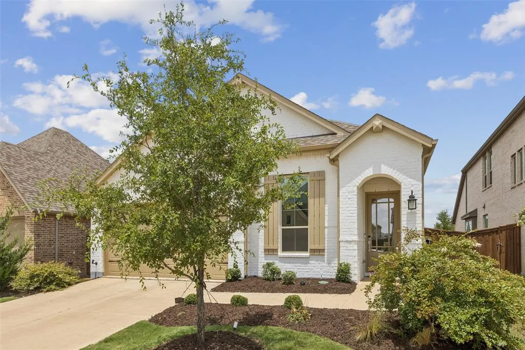 1909 Pelham Drive