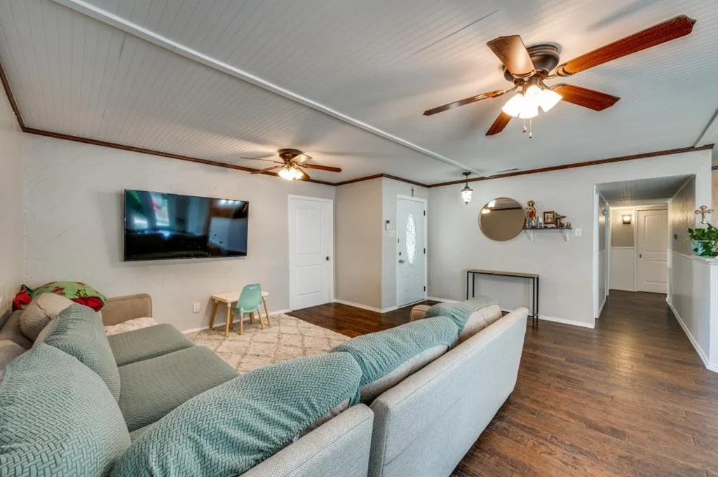 526 Ridgemont Drive
