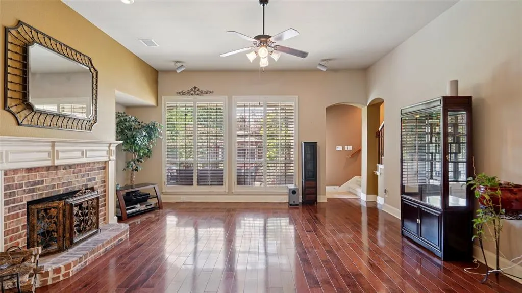 15577 Mountain View Lane