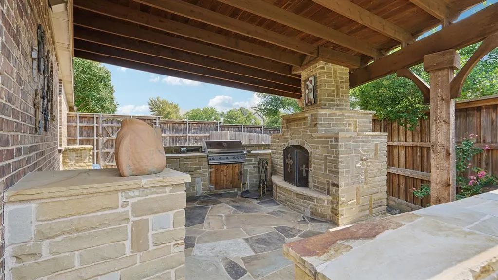 15577 Mountain View Lane