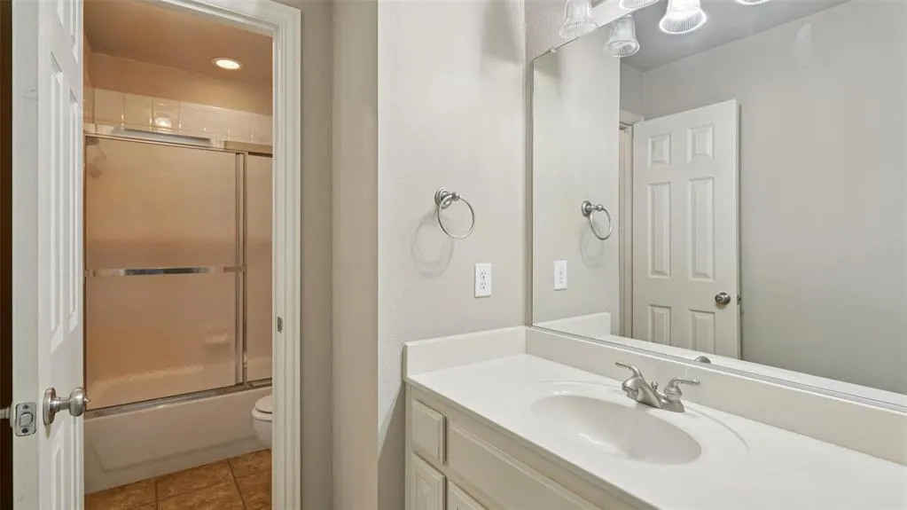 15577 Mountain View Lane