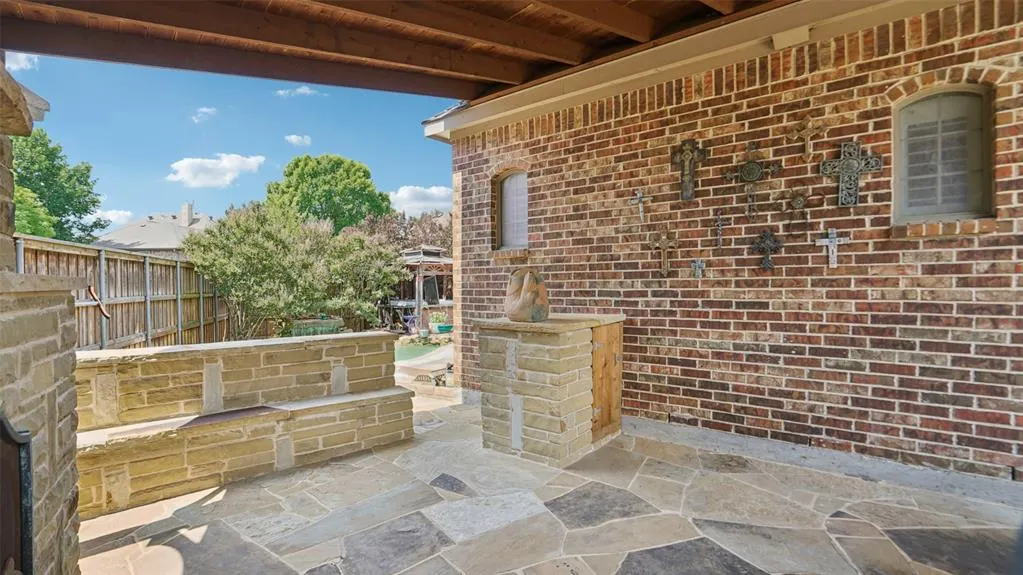 15577 Mountain View Lane