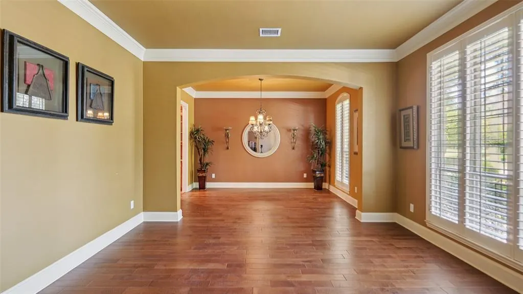 15577 Mountain View Lane