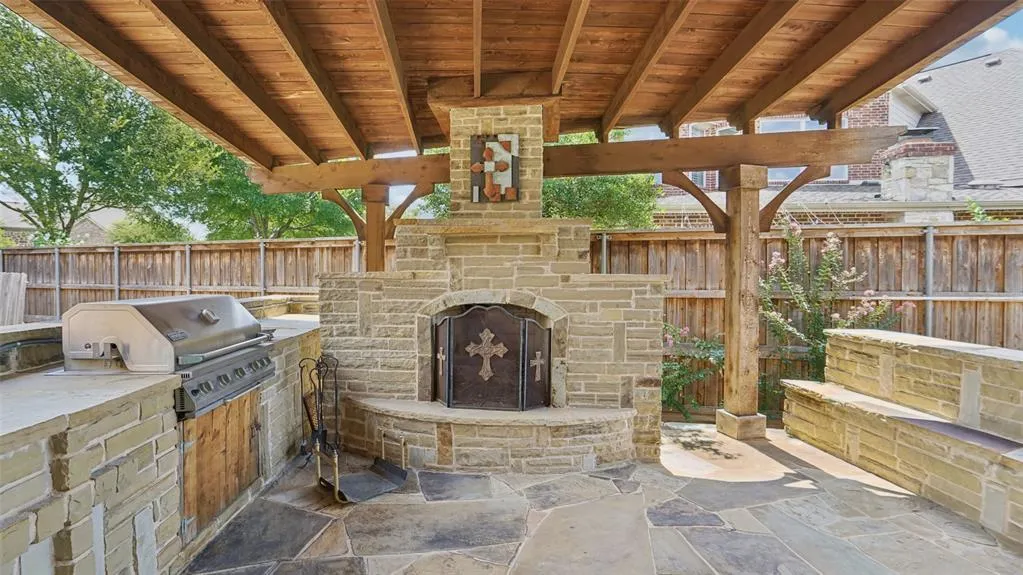 15577 Mountain View Lane