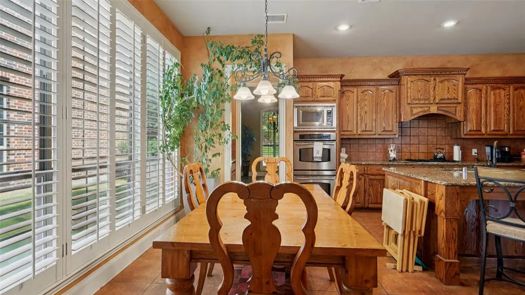 15577 Mountain View Lane