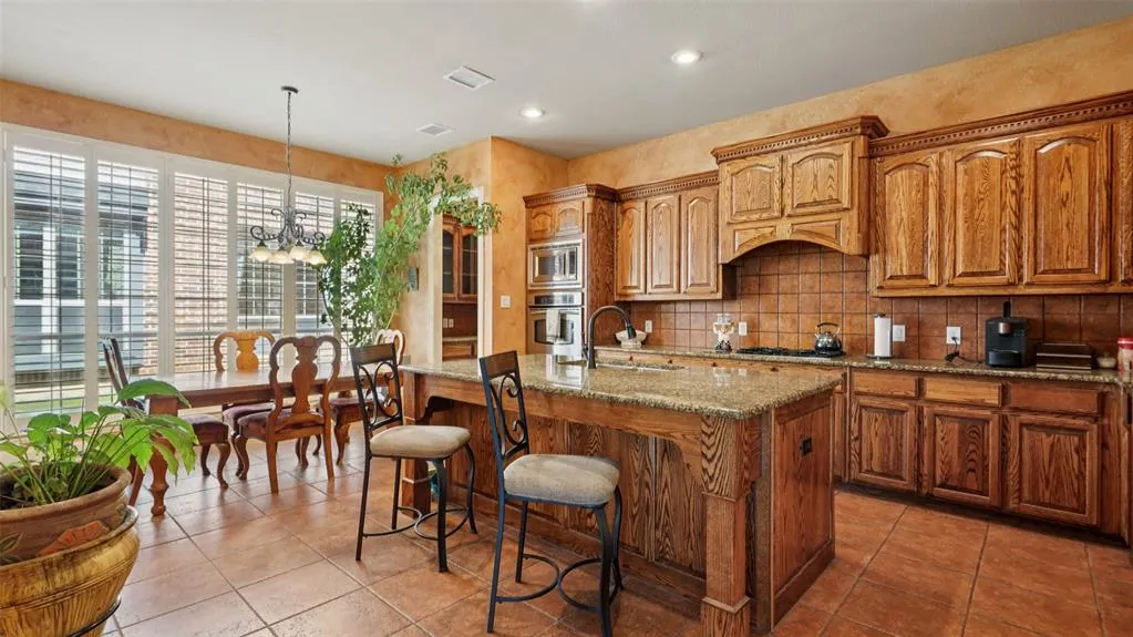 15577 Mountain View Lane