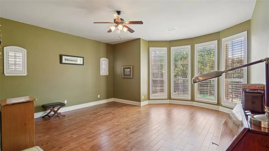 15577 Mountain View Lane