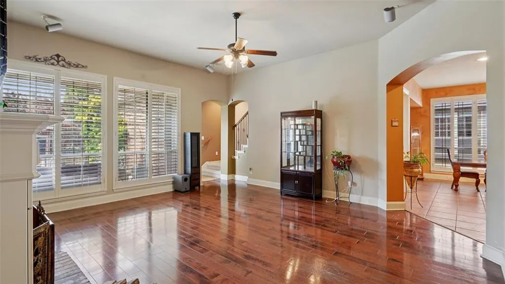 15577 Mountain View Lane