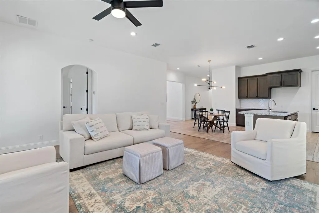3517 Sequoia Lane