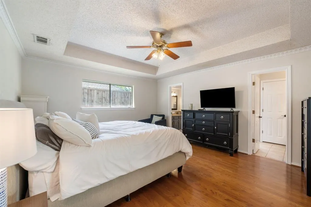 1114 Rainbow Drive