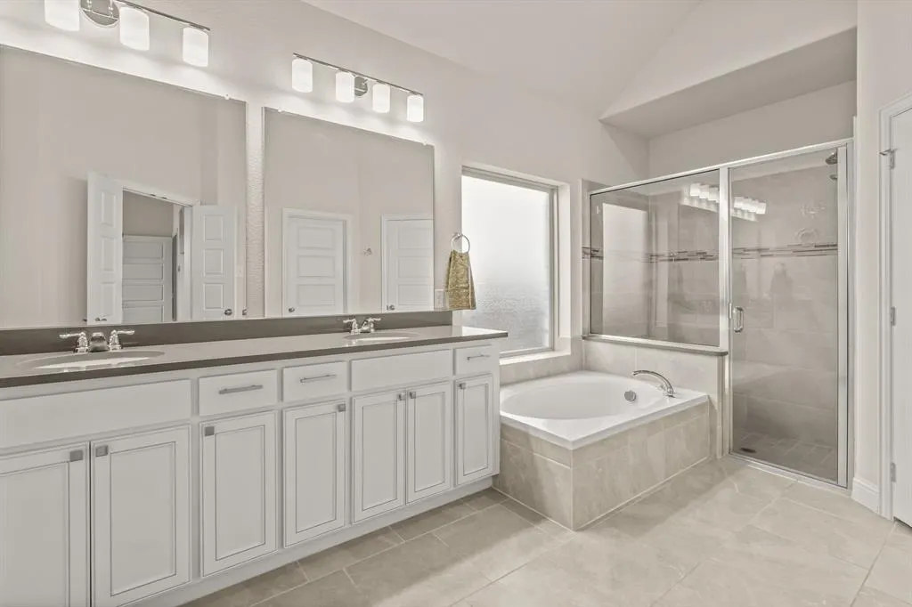 2506 Williamsburg Drive