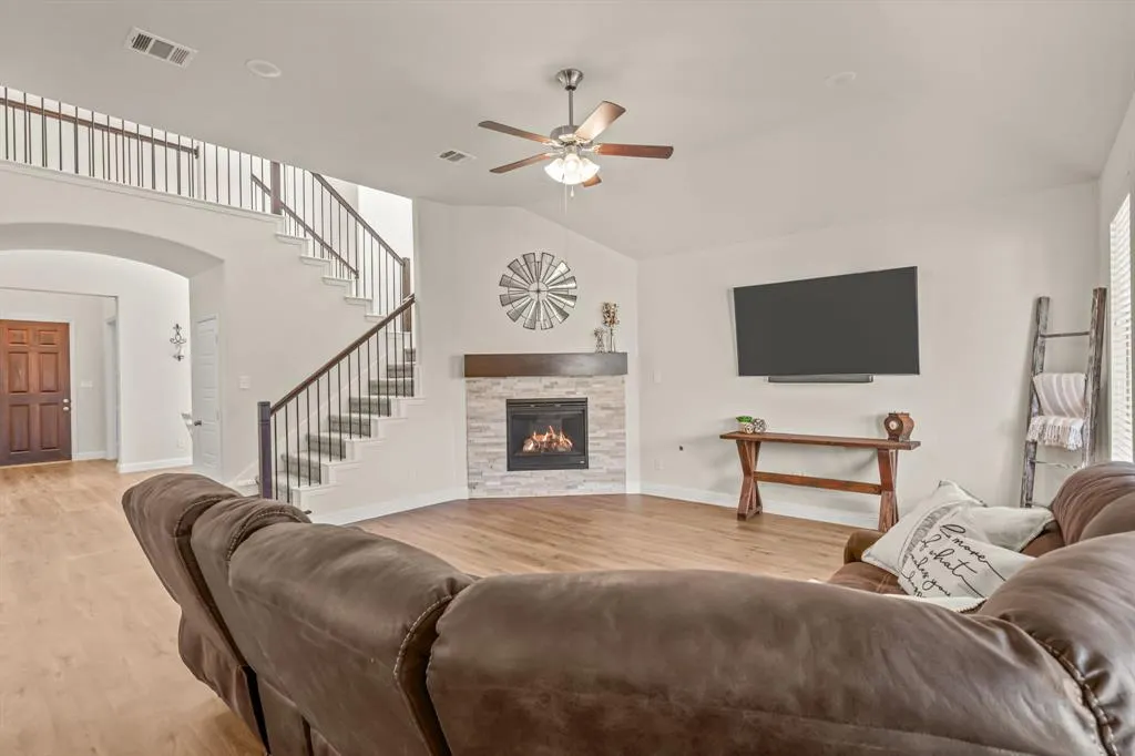 2506 Williamsburg Drive