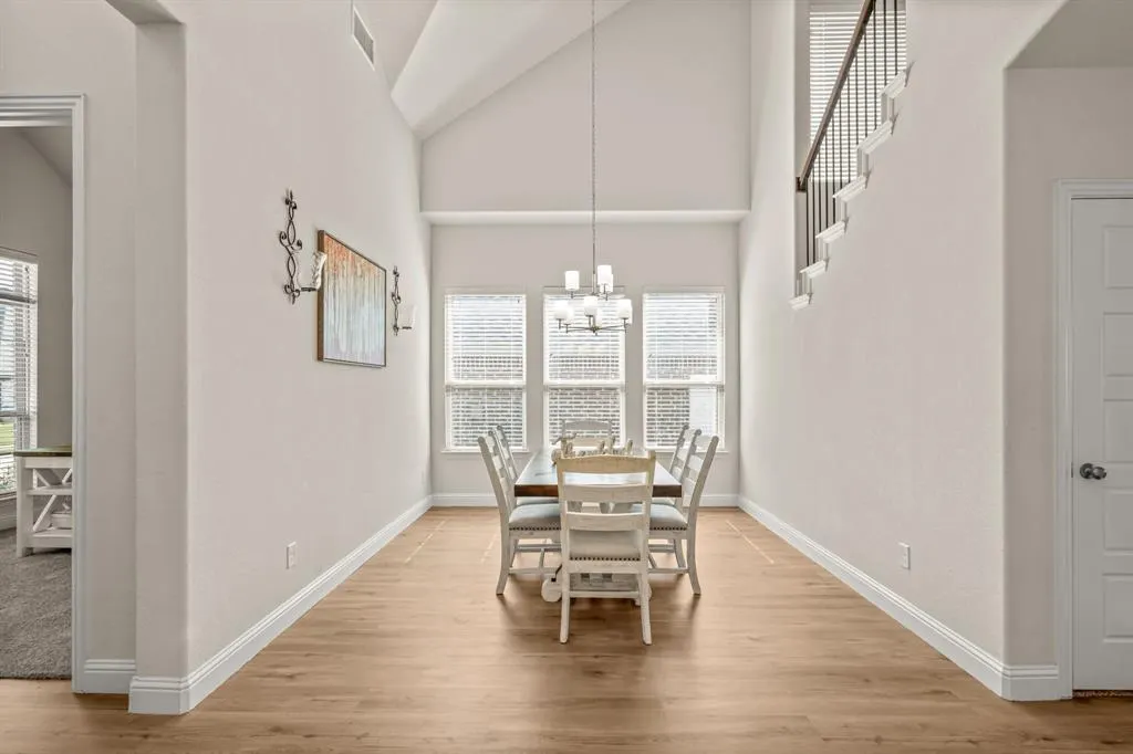 2506 Williamsburg Drive
