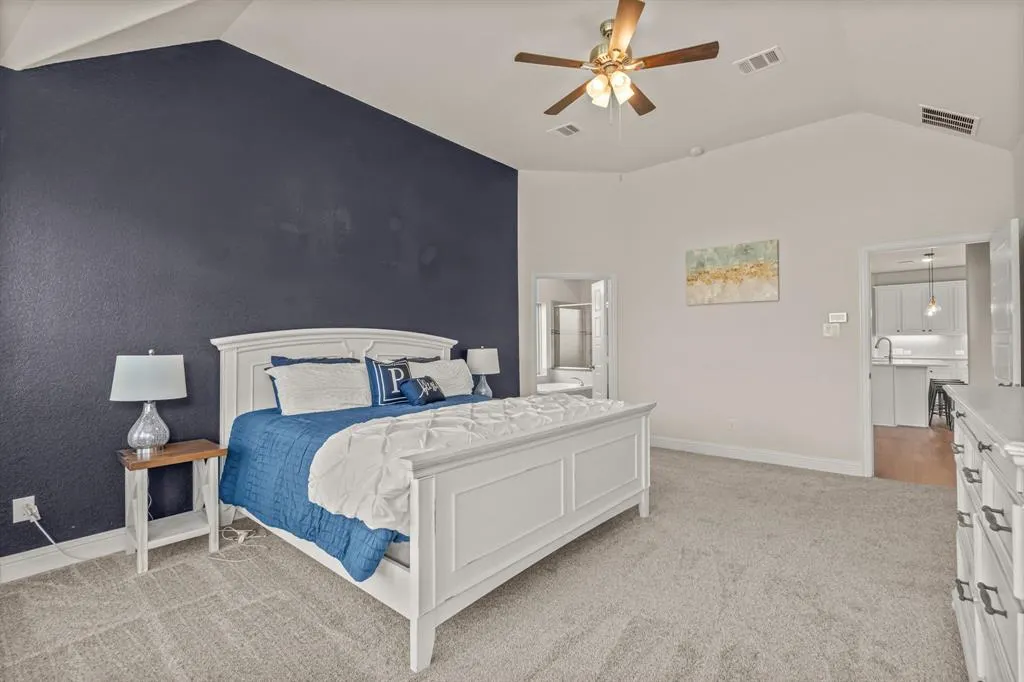 2506 Williamsburg Drive