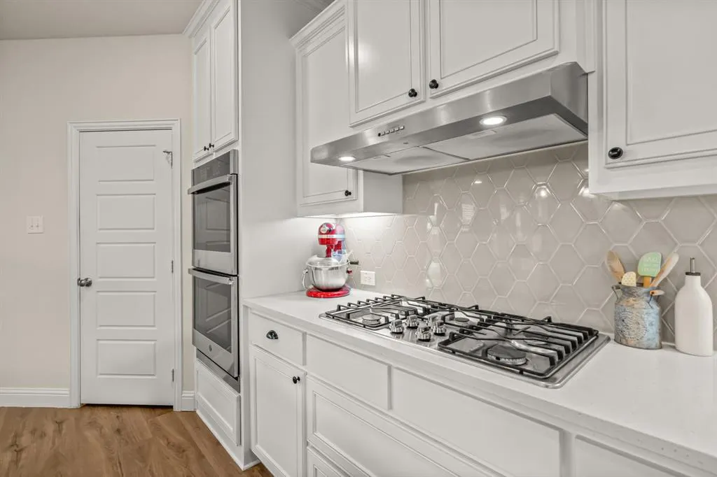 2506 Williamsburg Drive