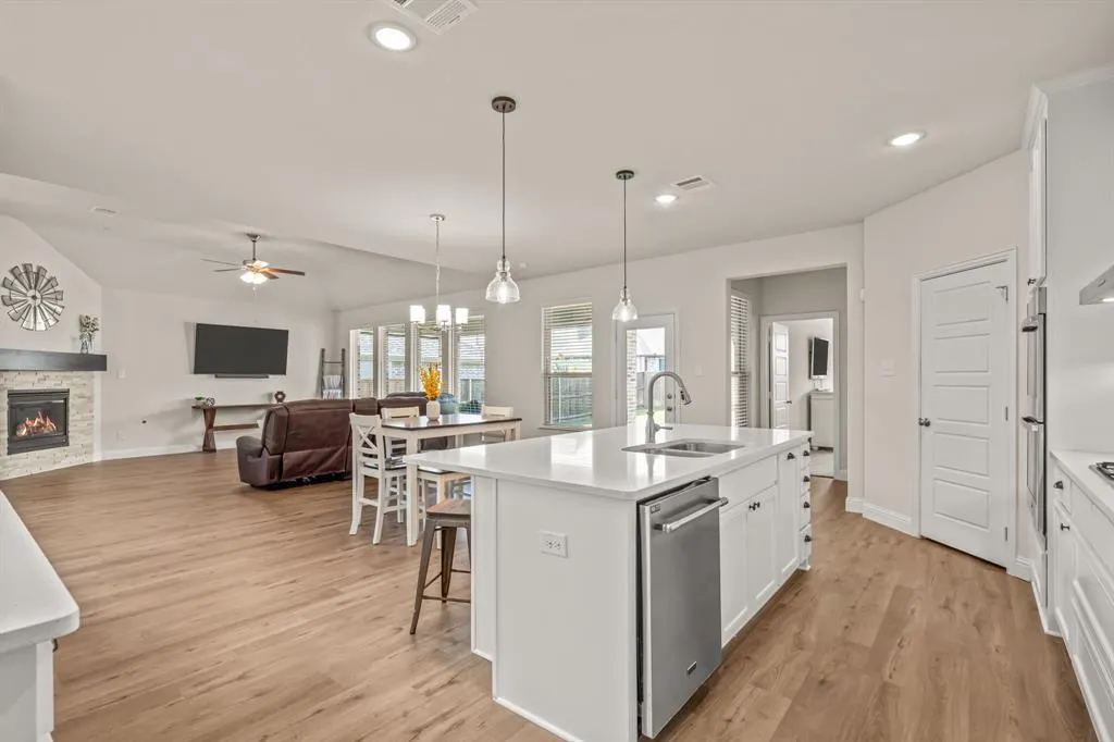 2506 Williamsburg Drive
