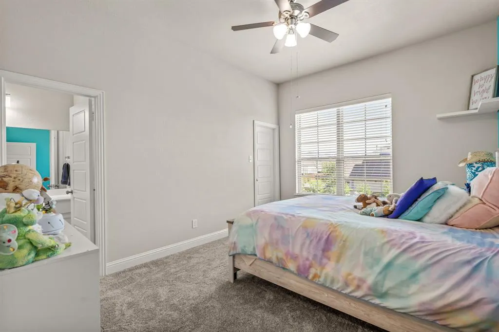 2506 Williamsburg Drive