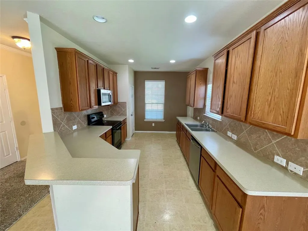 493 Hunters Ridge Drive