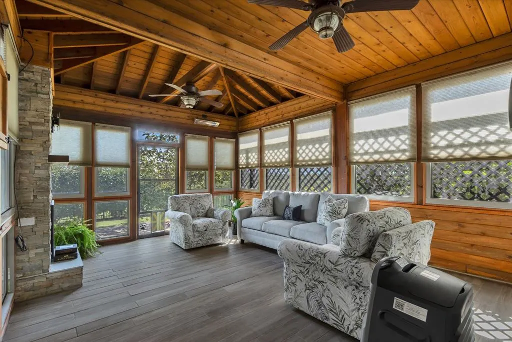 305 Balboa Court