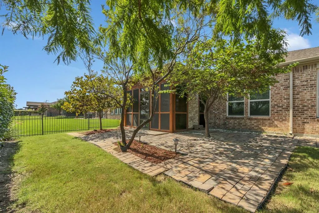 305 Balboa Court