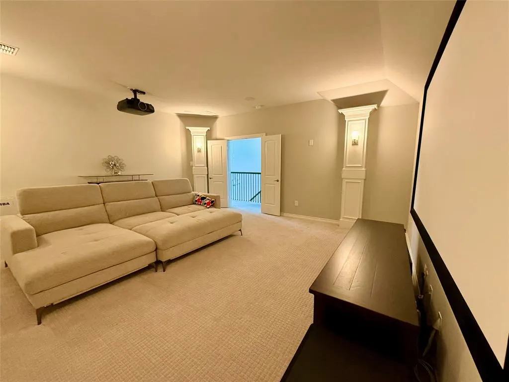 2901 Renmuir Drive