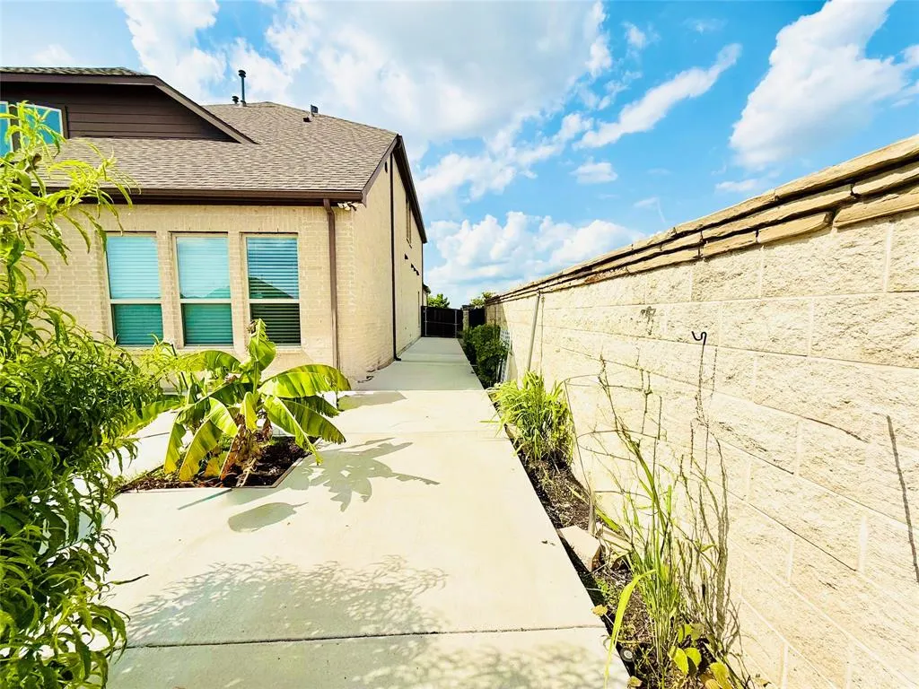 2901 Renmuir Drive