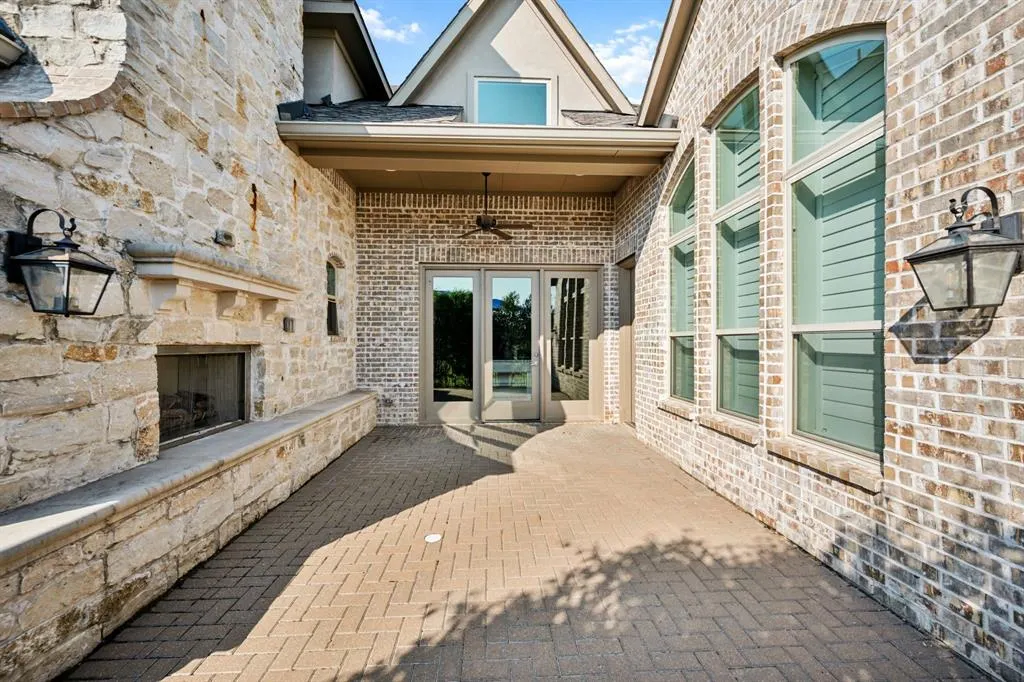 1041 Cliff Creek Drive