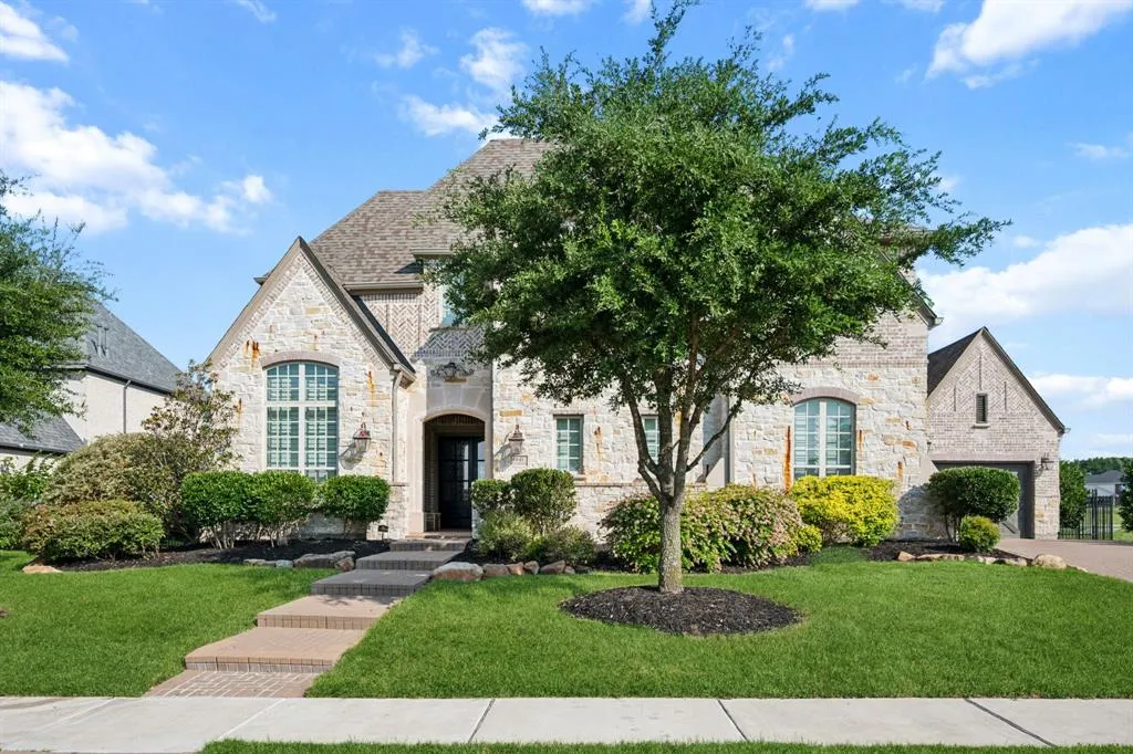 1041 Cliff Creek Drive