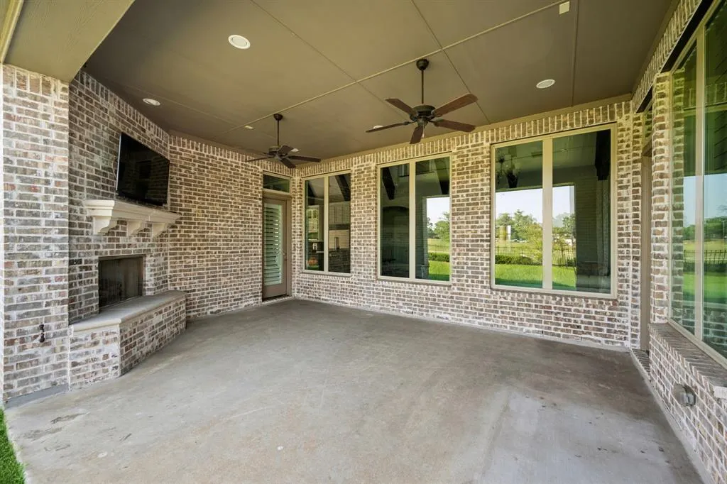 1041 Cliff Creek Drive