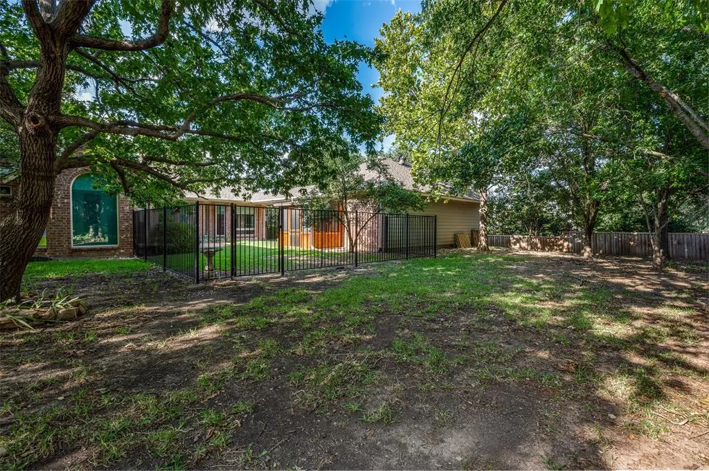 400 Brook View Court
