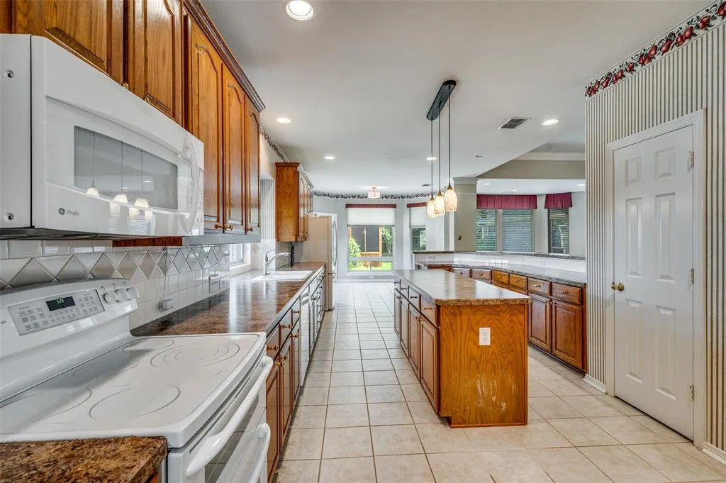 400 Brook View Court
