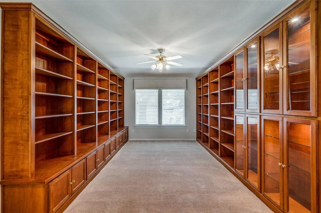 400 Brook View Court