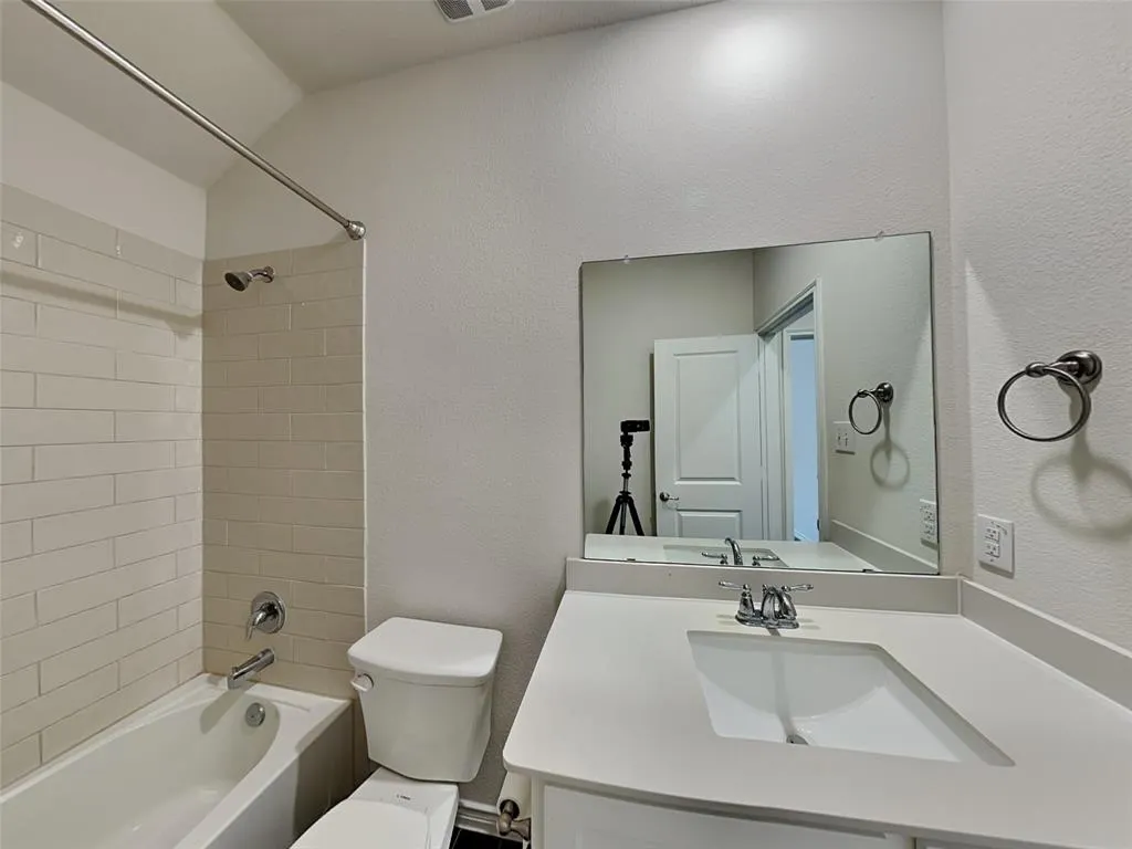 2907 Brady Starr Drive