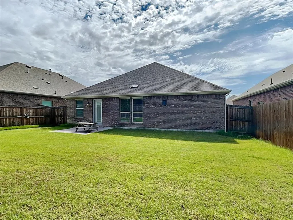 2907 Brady Starr Drive