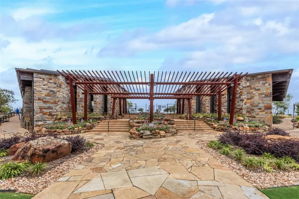 3235 Brady Starr Drive